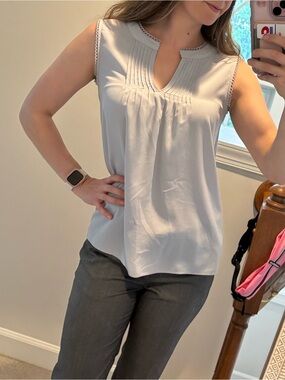 Ann Taylor Light Blue/Gray Sleeveless Pintuck V-Neck Blouse - fits like Small